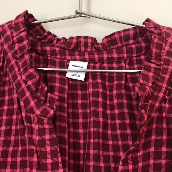 Women’s XL Old Navy Sleeveless Shirt Pink V Neck Spring/Summer - Picture 6 of 7